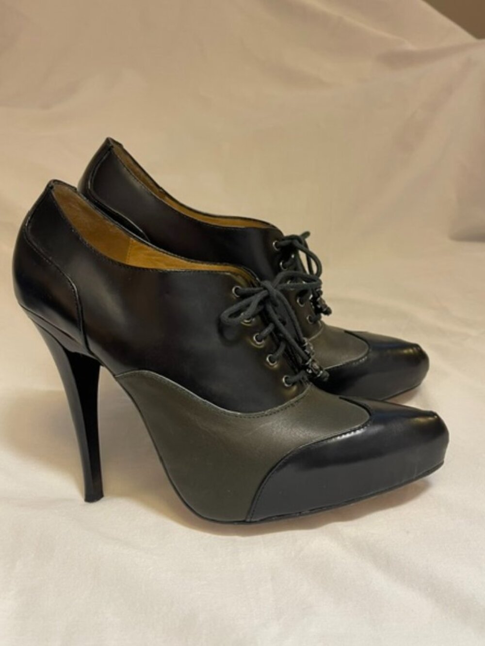 L.A.M.B. Gwen Stefani Nori Y2K Oxford Booties 7M